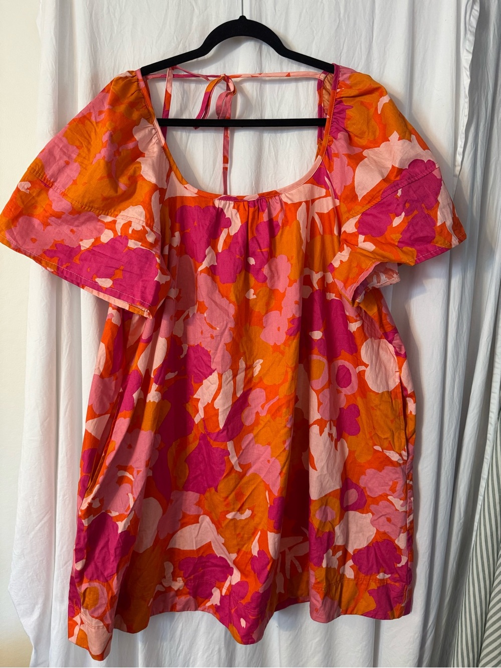 Free Assembly, Size Large. Bright Pink & Orange Floral Puff-Sleeve Dress.
